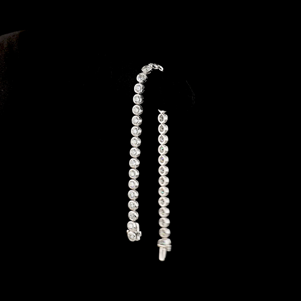 7.21 Cts 14k White Gold Round Shape Tennis Bracelet - Image 3