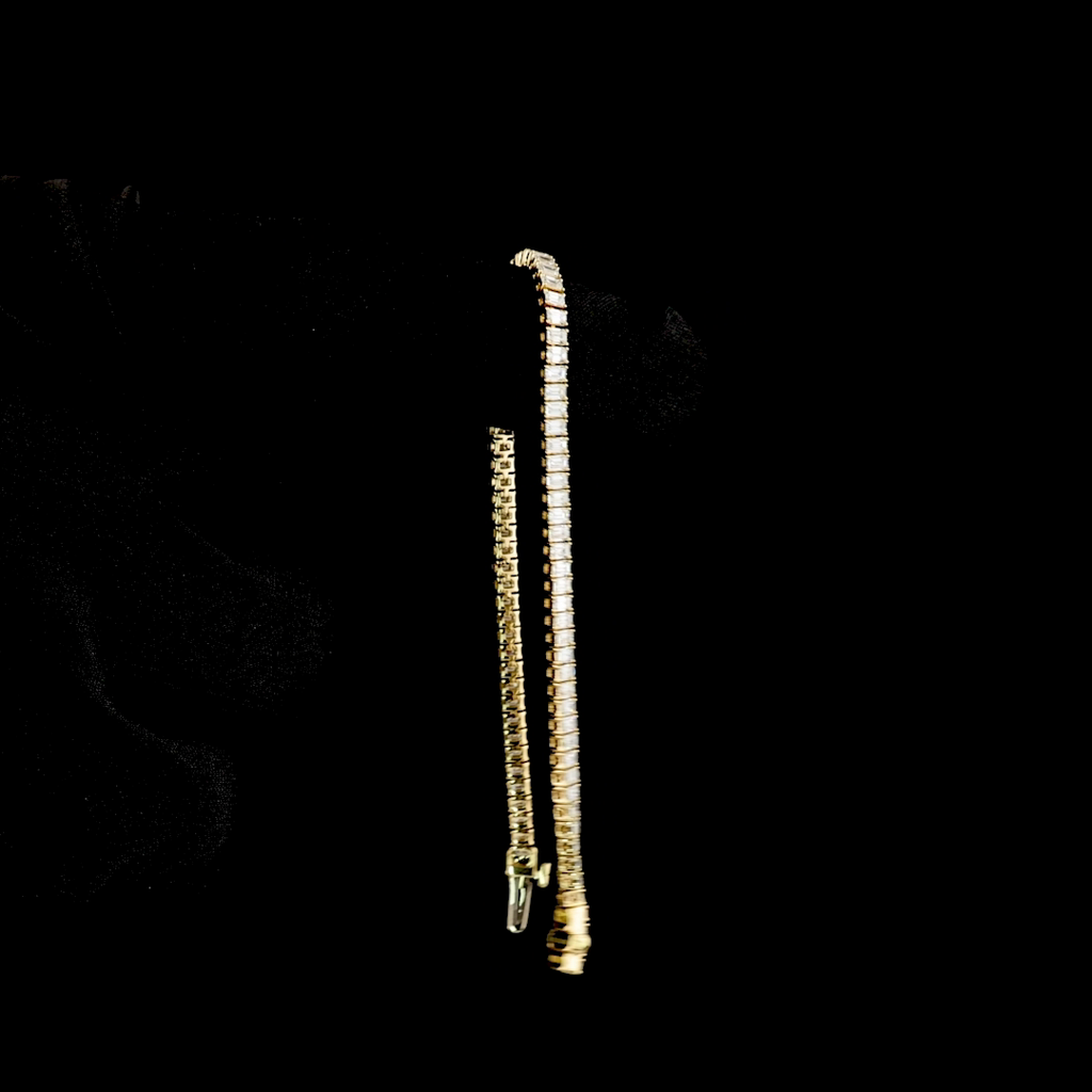 3.88 Cts 14k Yellow Gold Emerald Shape Tennis Bracelet - Image 3