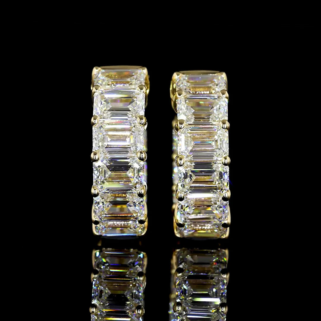 4.18 Cts 14k Yellow Gold Emerald Shape Huggies Earring - Video