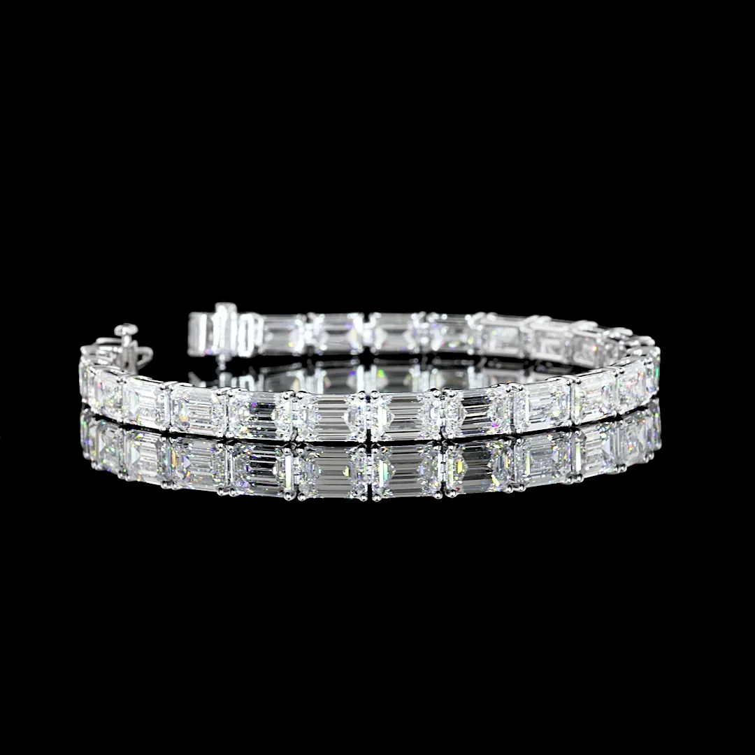 24.55 Cts 14k White Gold Emerald Shape Tennis Bracelet - Video