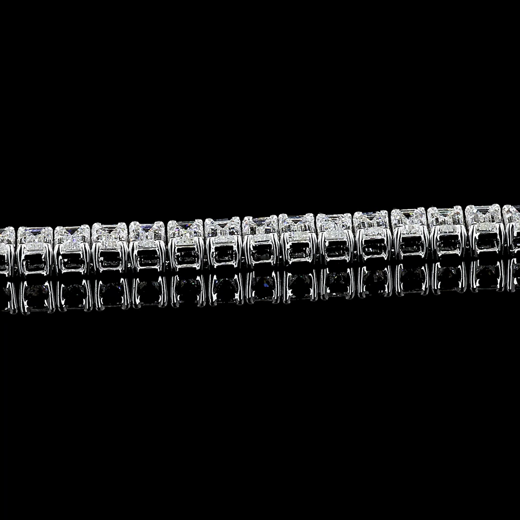 7.06 Cts 14k White Gold Emerald Shape Tennis Bracelet - Image 4