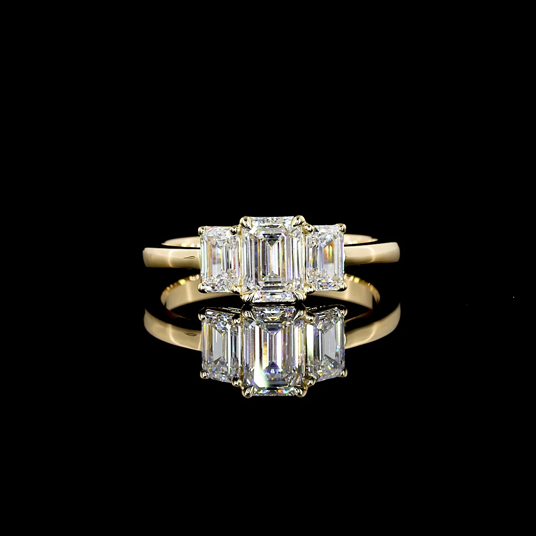 1.4 Cts 14k Yellow Gold Emerald Shape 3 Stones Ring - Video