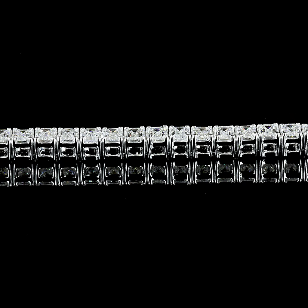 4.99 Cts 14k White Gold Emerald Shape Tennis Bracelet - Image 4
