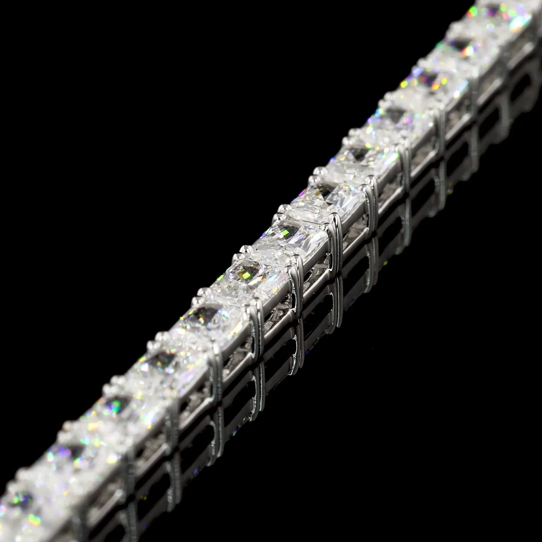 7 Cts 14k White Gold Radiant Shape Tennis Bracelet - Image 3