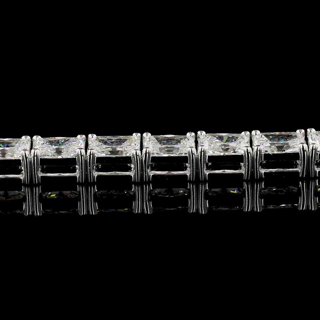 7 Cts 14k White Gold Radiant Shape Tennis Bracelet - Image 4