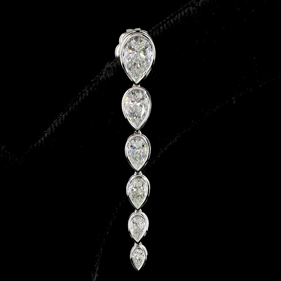 2.88 Cts 14k White Gold Pear Shape Hanging Earring - Image 2