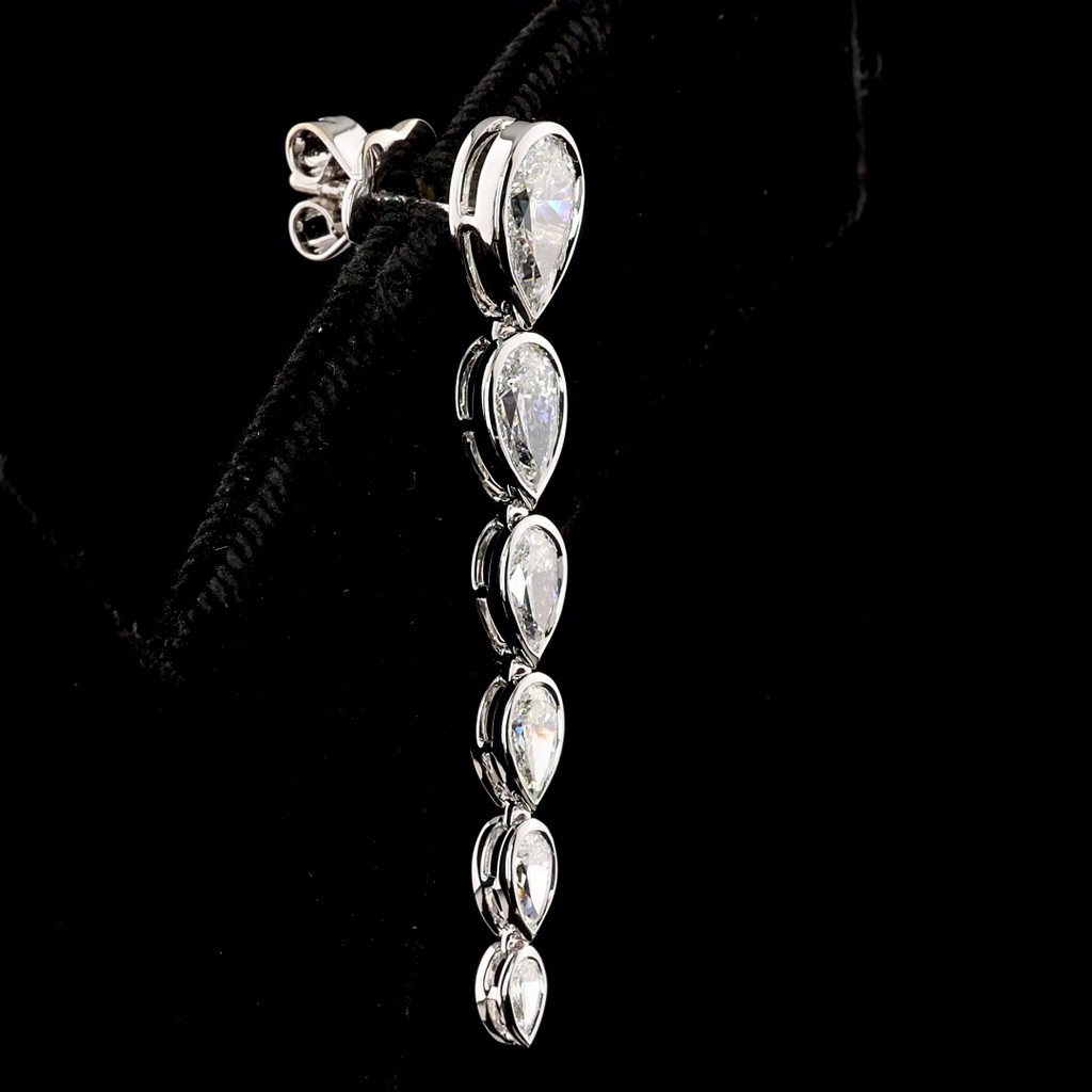2.88 Cts 14k White Gold Pear Shape Hanging Earring - Image 4