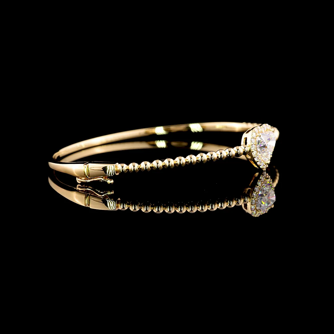 1.69 Cts 14k Yellow Gold Heart Shape Bangles Bracelet - Image 4