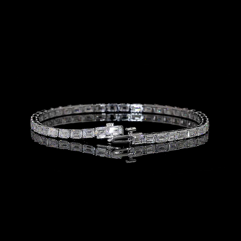 4.33 Cts 14k White Gold Emerald Shape Tennis Bracelet - Image 2