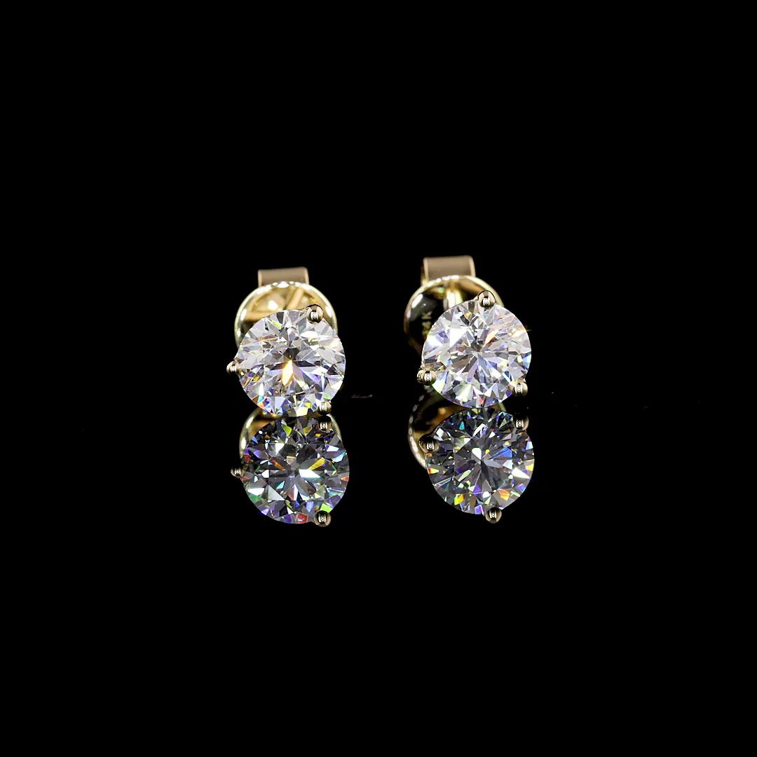 1.04 Cts 14k Yellow Gold Round Shape Martini Earring - Video