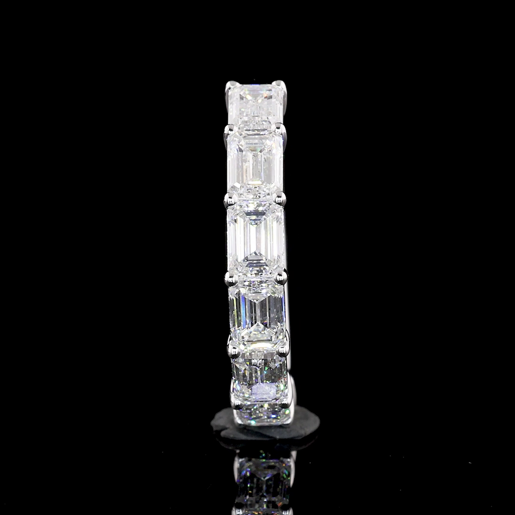 4.05 Cts 14k White Gold Emerald Shape Half Eternity Eternity Band - Image 4