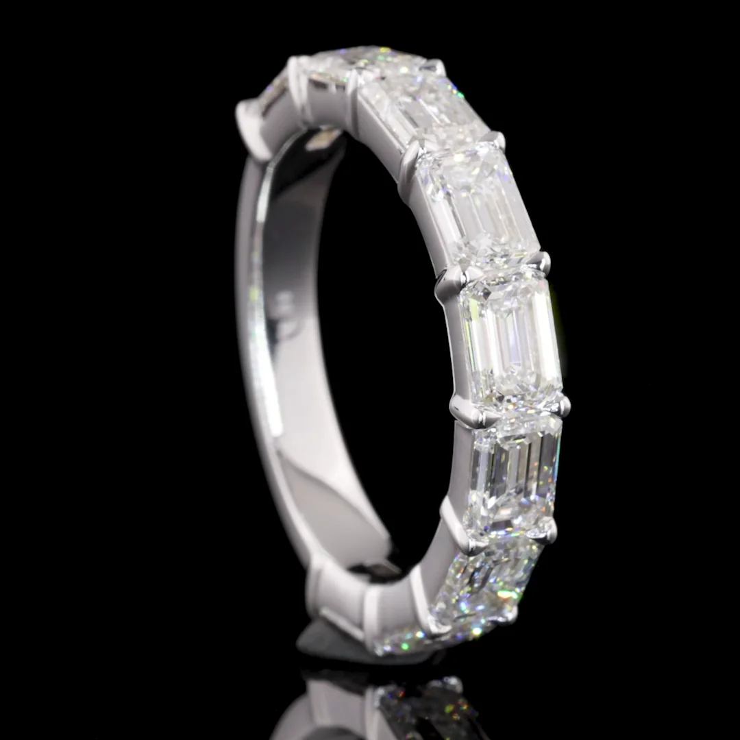 2.8 Cts 14k White Gold Emerald Shape Half Eternity Eternity Band - Image 3