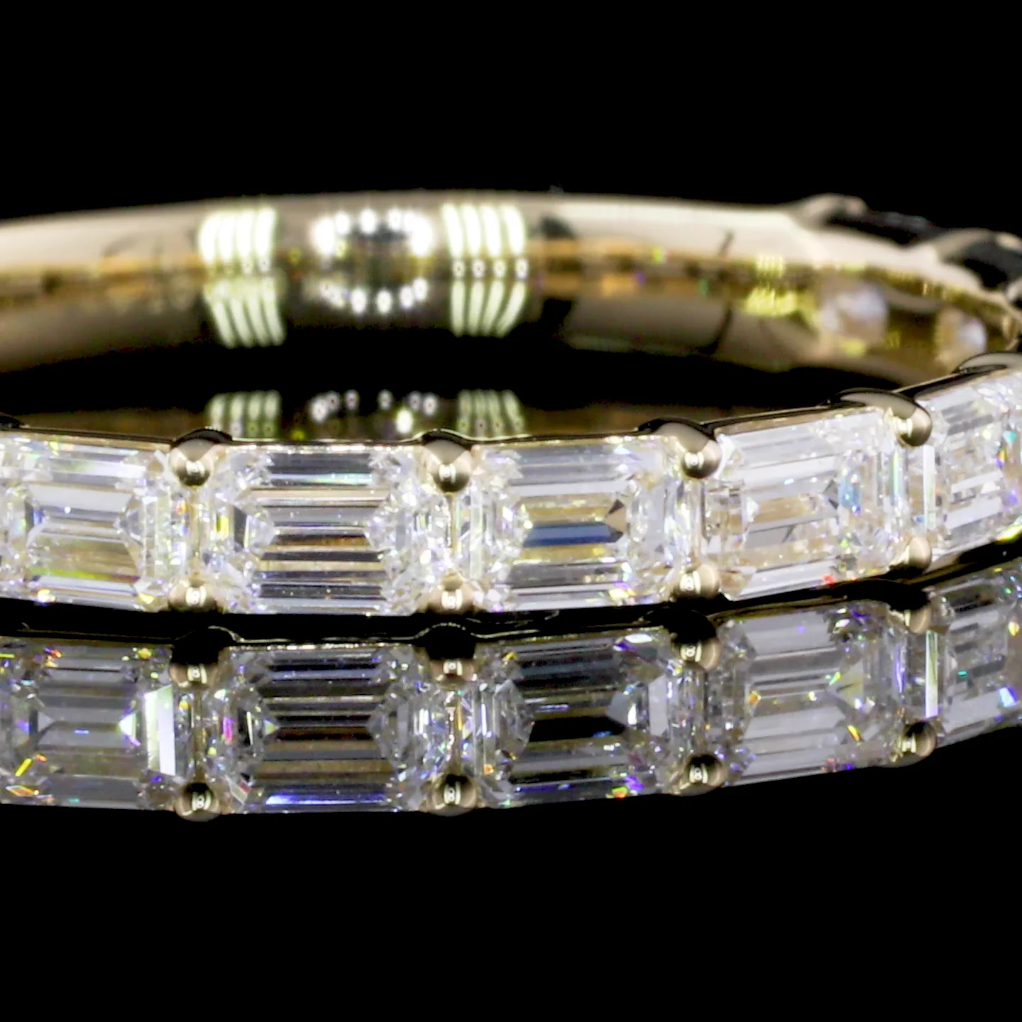 1.11 Cts 14k Yellow Gold Emerald Shape Half Eternity Eternity Band - Image 3