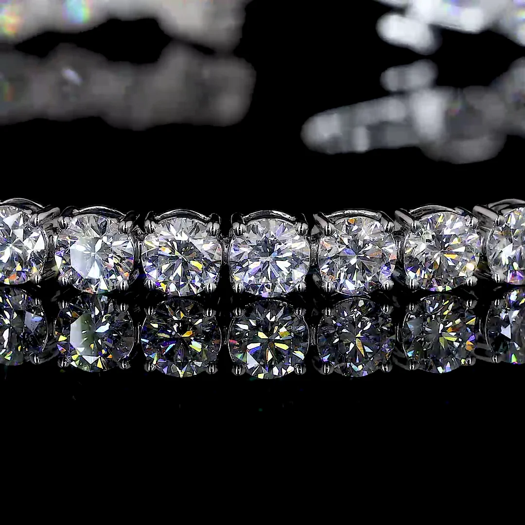 8.2 Cts 14k White Gold Round Shape Tennis Bracelet - Image 3