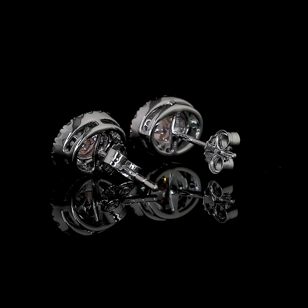 1.06 Cts 14k White Gold Oval Shape Halo Studs Earring - Image 2