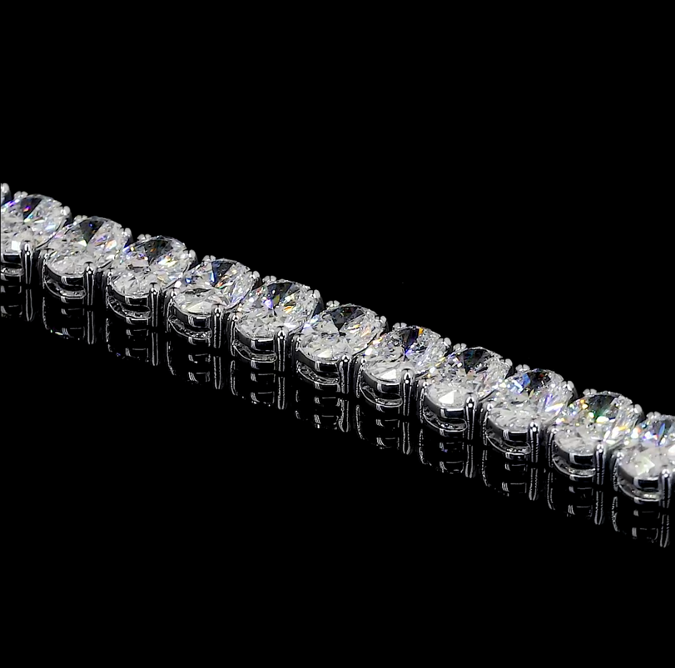 10.5 Cts 14k White Gold Oval Shape Tennis Bracelet - Image 4