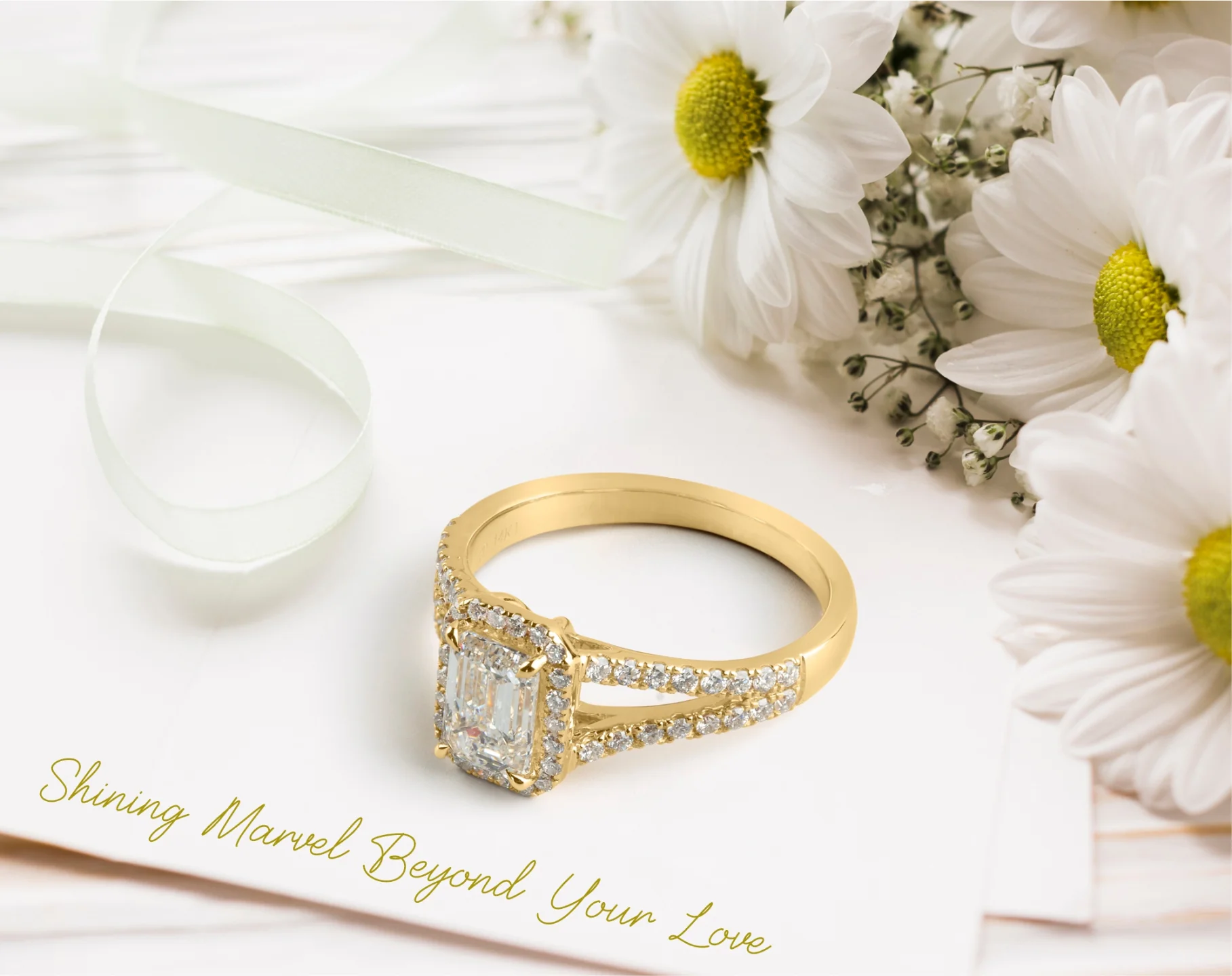 2.05 Cts 14k Yellow Gold Emerald Shape Split Shank Ring - Image 2