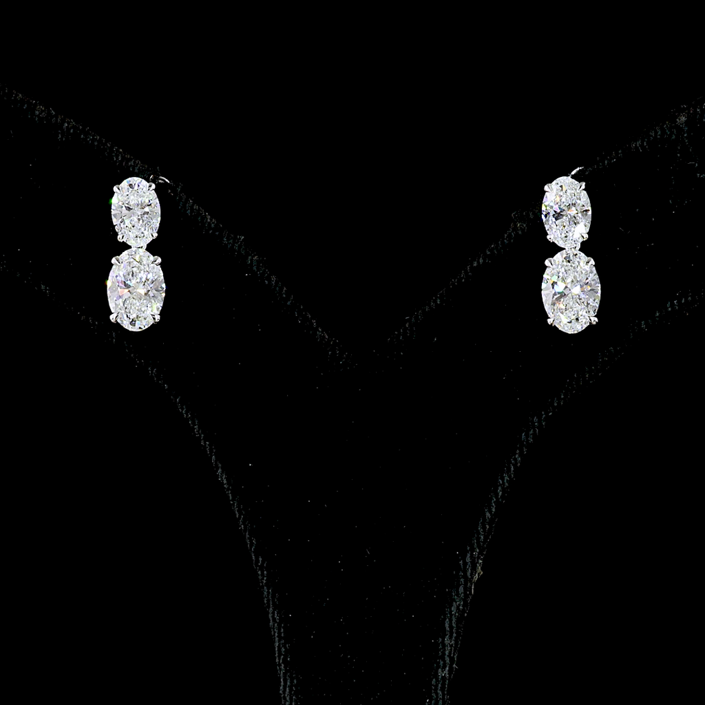 3.04 Cts 14k White Gold Oval Shape Hanging Earring