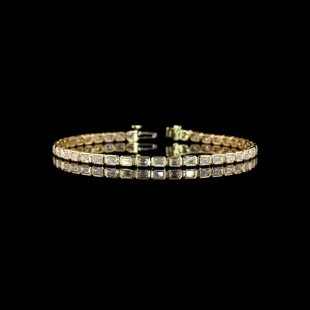 3.86 Cts 14k Yellow Gold Emerald Shape Tennis Bracelet