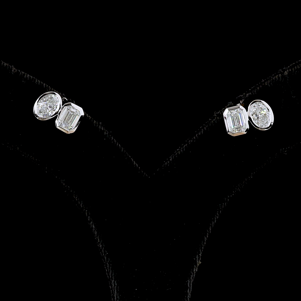 1.94 Cts 14k White Gold Emerald Shape Studs Earring