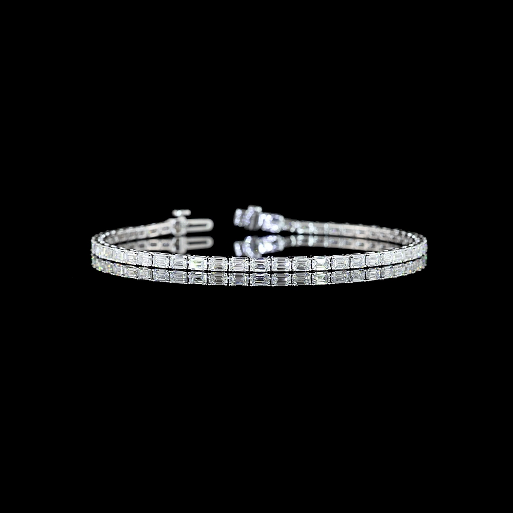 4.9 Cts 14k White Gold Emerald Shape Tennis Bracelet