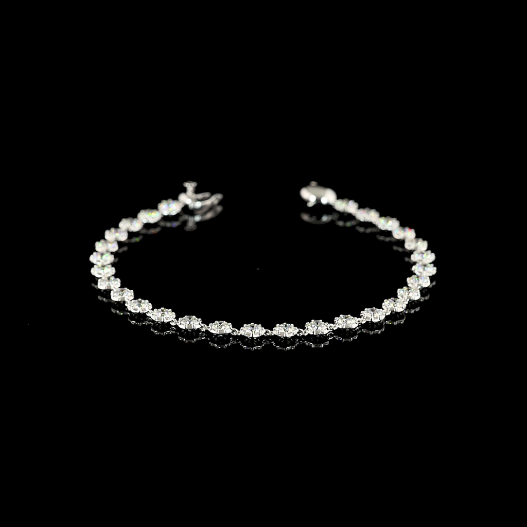 4.17 Cts 18k White Gold Round Shape Station Bracelet