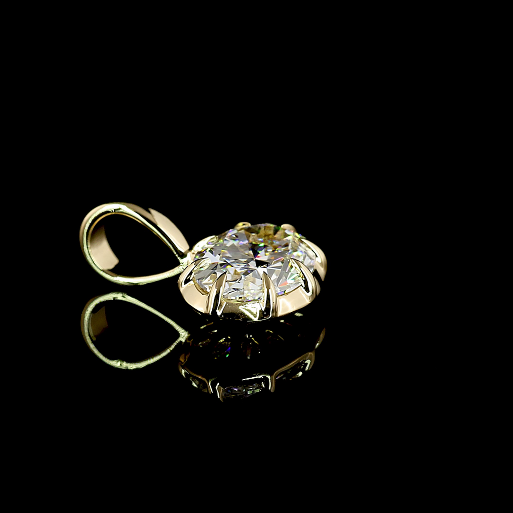 1.56 Cts 14k Yellow Gold Oval Shape Solitaire Pendant
