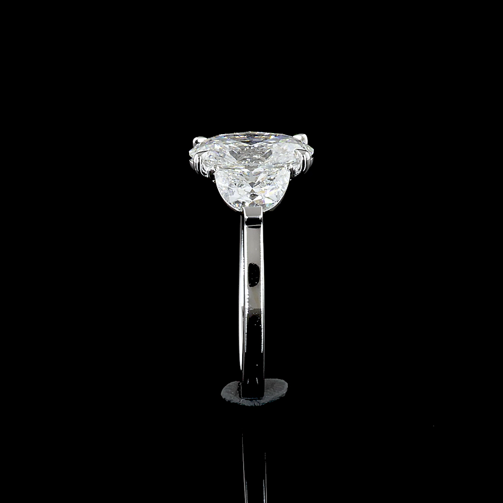 3.07 Cts 14k White Gold Oval Shape 3 Stones Ring