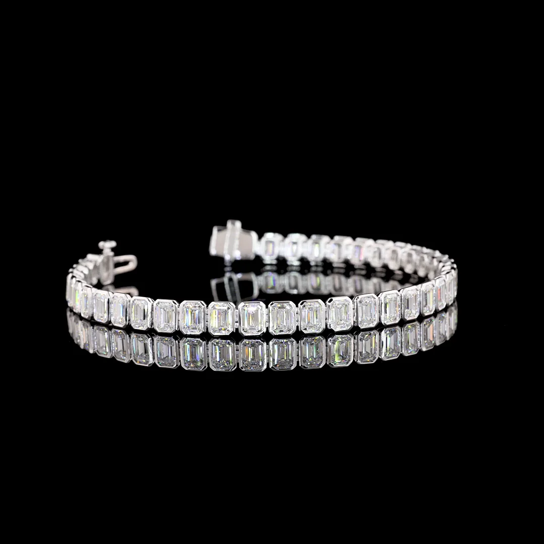 4.2 Cts 14k White Gold Emerald Shape Tennis Bracelet