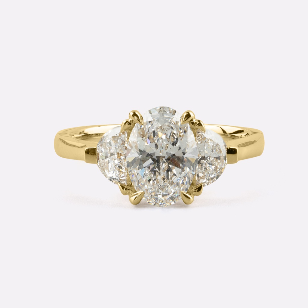 4.27 Cts 14k Yellow Gold Oval Shape 3 Stones Ring