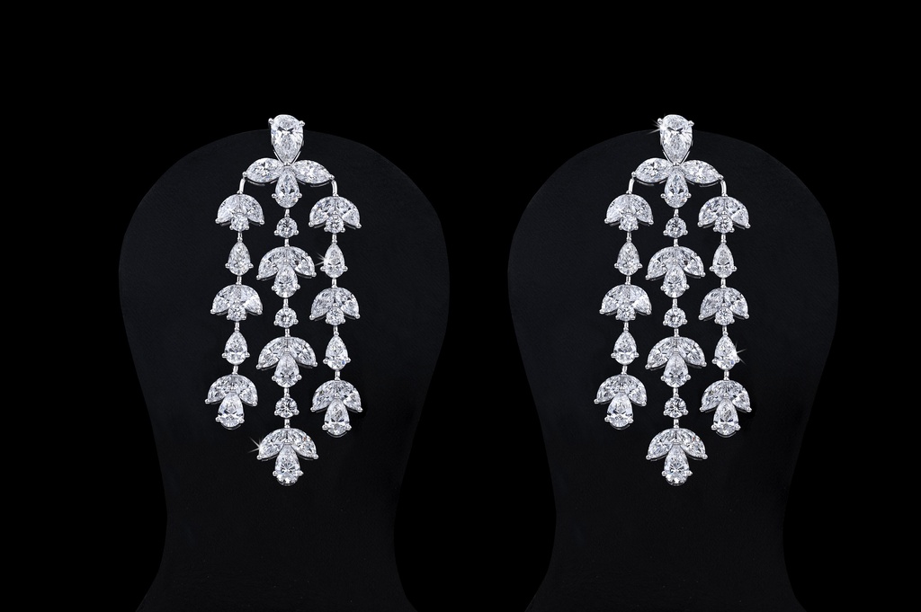 15.3 Cts 14k White Gold Mix Shape Special Earring