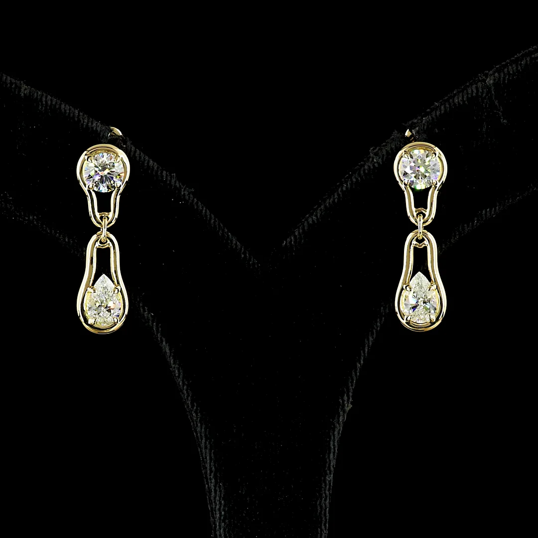 2.09 Cts 14k Yellow Gold Pear Shape Hanging Earring