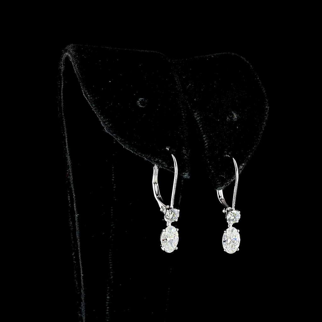 1.35 Cts 14k White Gold Oval Shape Hanging Earring