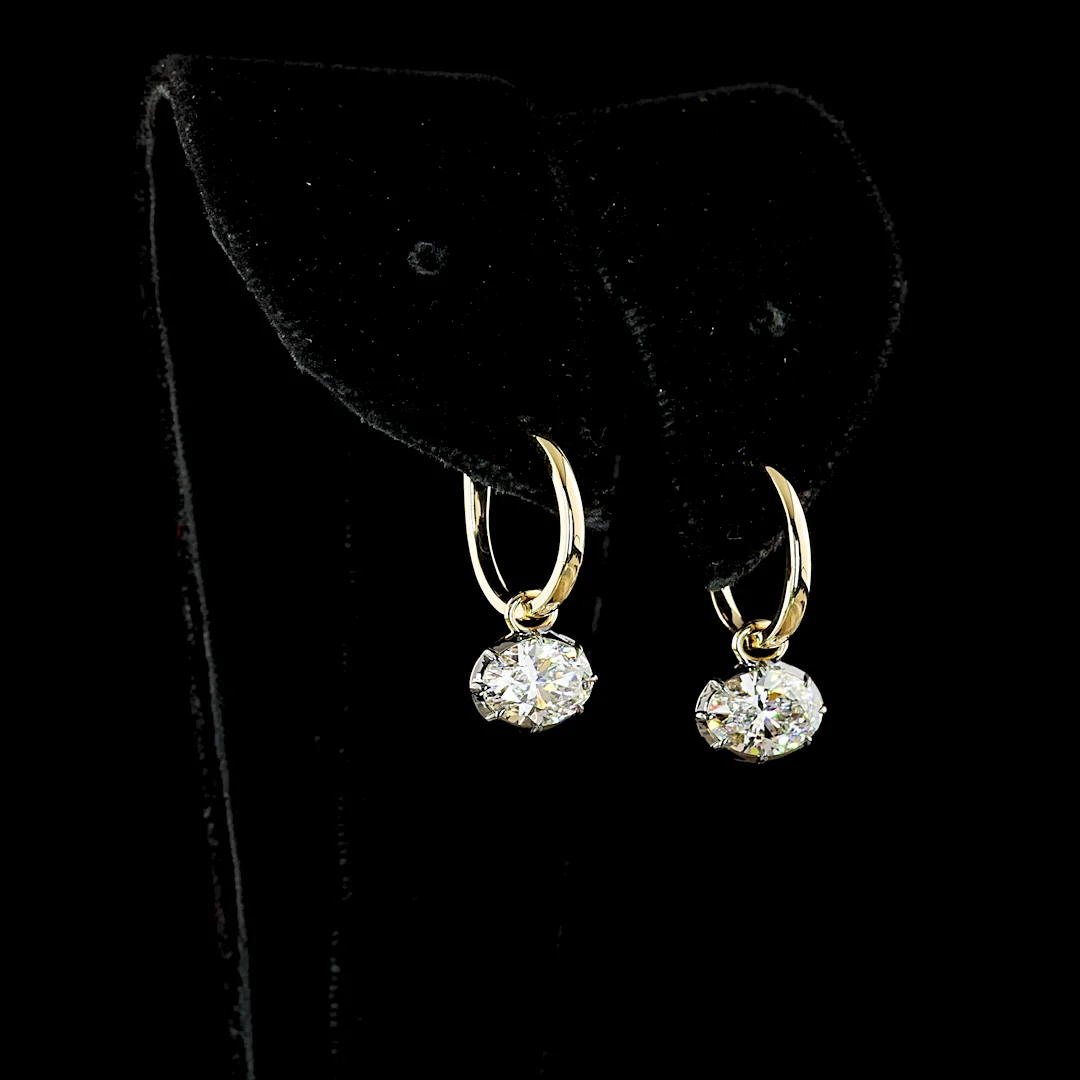 2.04 Cts 14k Yellow Gold Oval Shape Hanging Earring