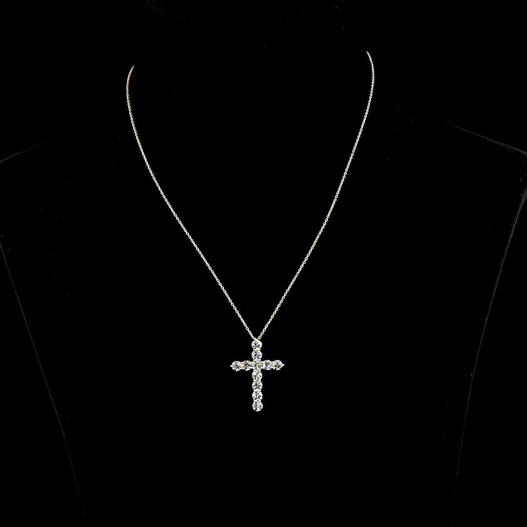 4.1 Cts 14k Yellow Gold Round Shape Symbol Pendant