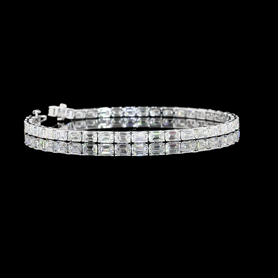8.1 Cts 14k White Gold Emerald Shape Tennis Bracelet