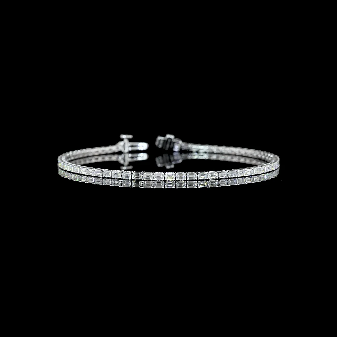 2.98 Cts 14k White Gold Emerald Shape Tennis Bracelet
