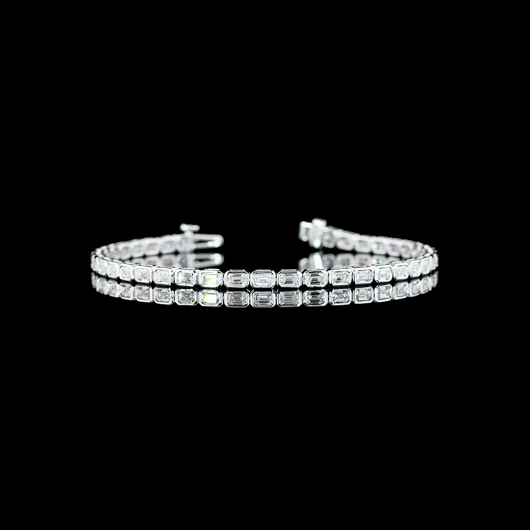 3.7 Cts 14k White Gold Emerald Shape Tennis Bracelet
