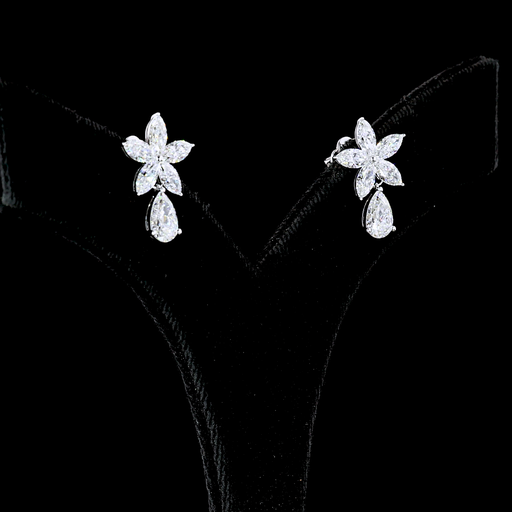 [ER14WHNPS300P] 3.12 Cts 14k White Gold Pear Shape Hanging Earring