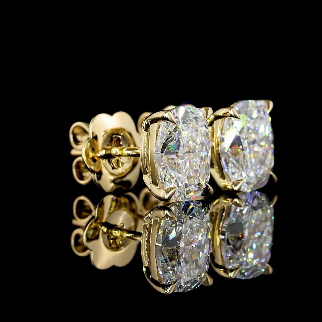2.68 Cts 14k Yellow Gold Cushion Brilliant Shape Studs Earring
