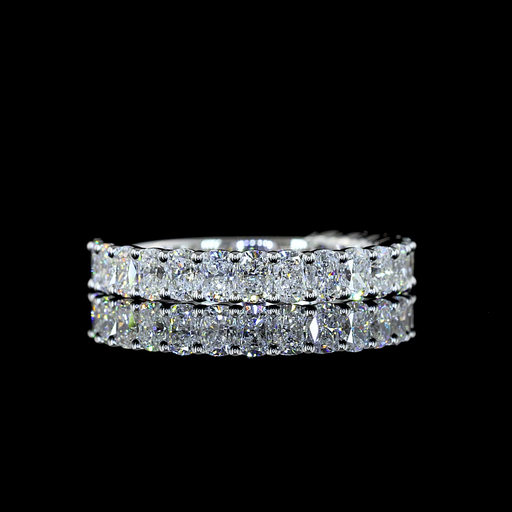 [RG18W45750BECU100PNS] 1.35 Cts 18k White Gold Cushion Brilliant Shape 3/4 Band Ring